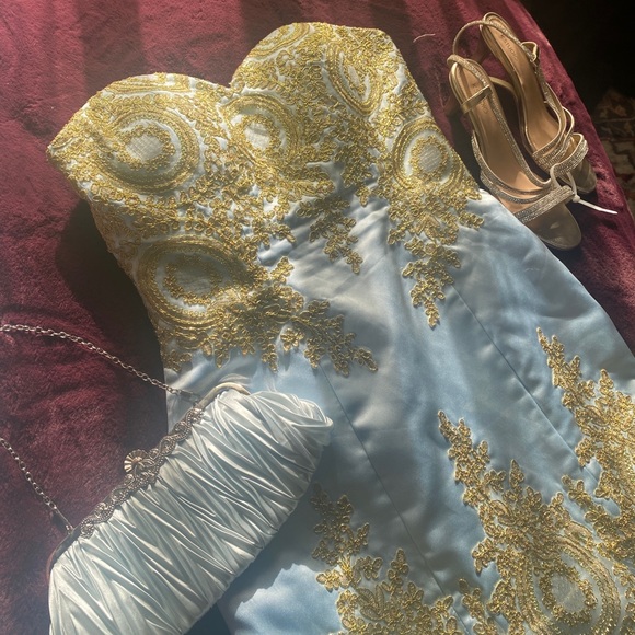 Stunning Sky Blue Mermaid Dress - Picture 1 of 9